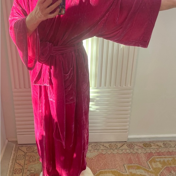 STUNNING SILK VELVET HANDMADE FITS KIMONO ROBE or DUSTER (unlined) FITS 6-10 US - Picture 3 of 12